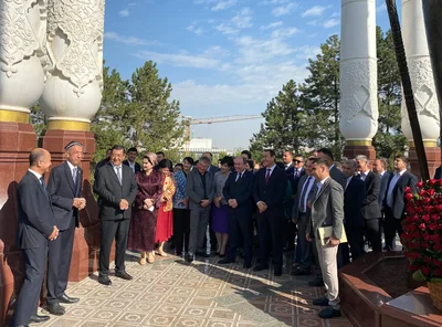 Халқимиз билан бирга юксалаётган ўзбек тили