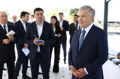 Президент Шавкат Мирзиёев Қорақалпоғистон Республикаси Кегейли туманидаги “АДМ Агро” корхонасининг саноатлашган интенсив боғида йўлга қўйилган замонавий аграр тажрибани кўздан кечирди.